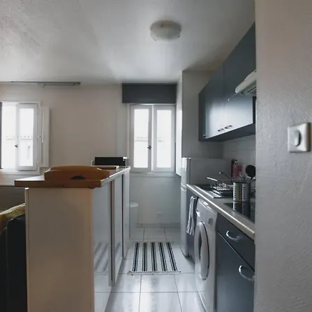 Apartment Nice Flat At The Metro Station Palais De Justice